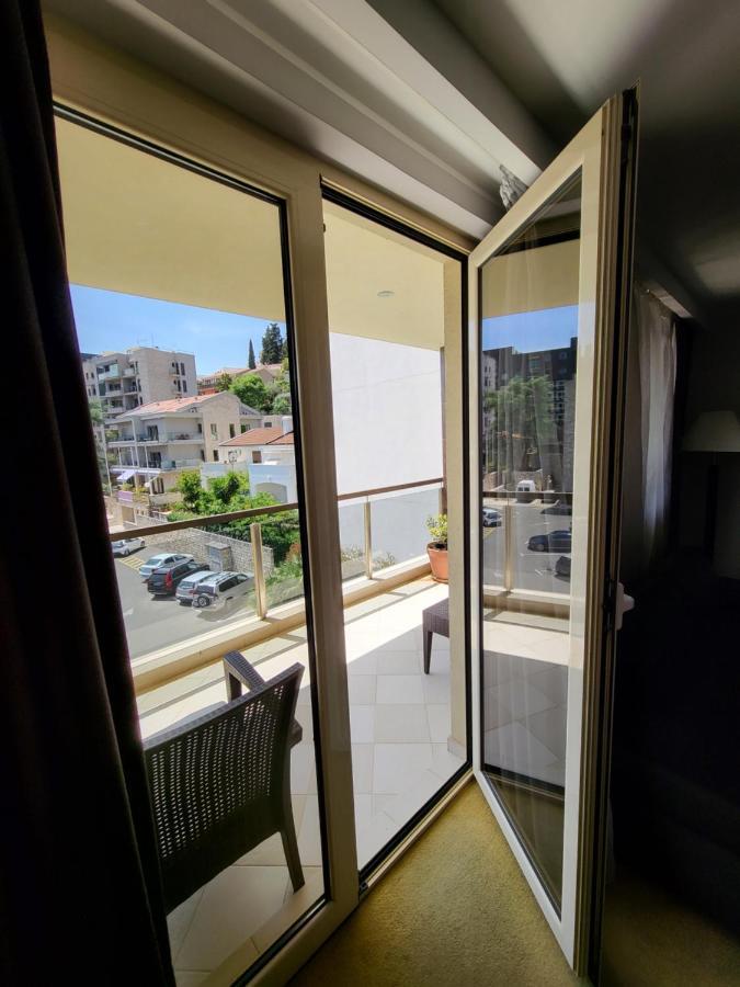Apartments M Palace Budva Buitenkant foto