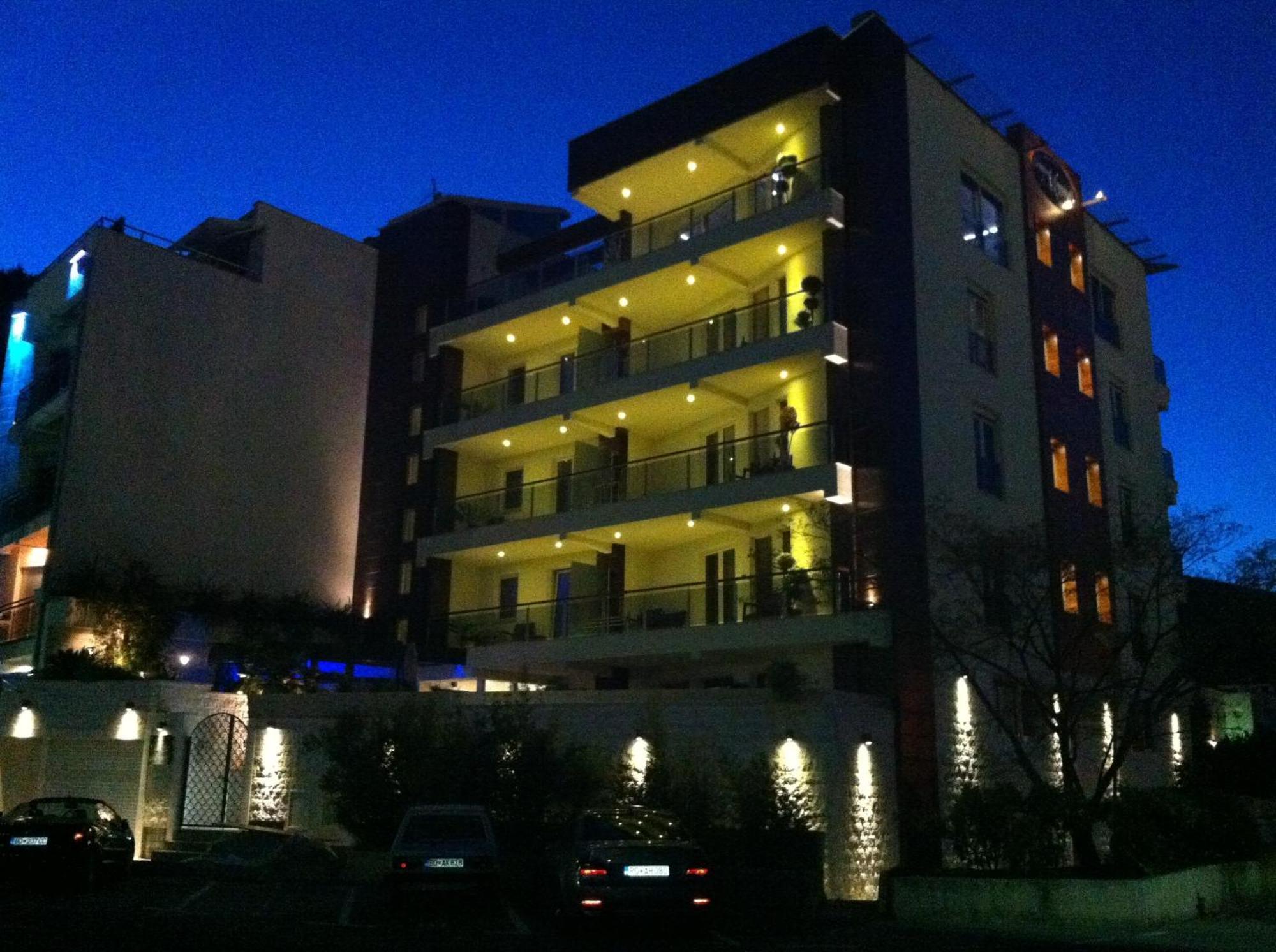 Apartments M Palace Budva Buitenkant foto